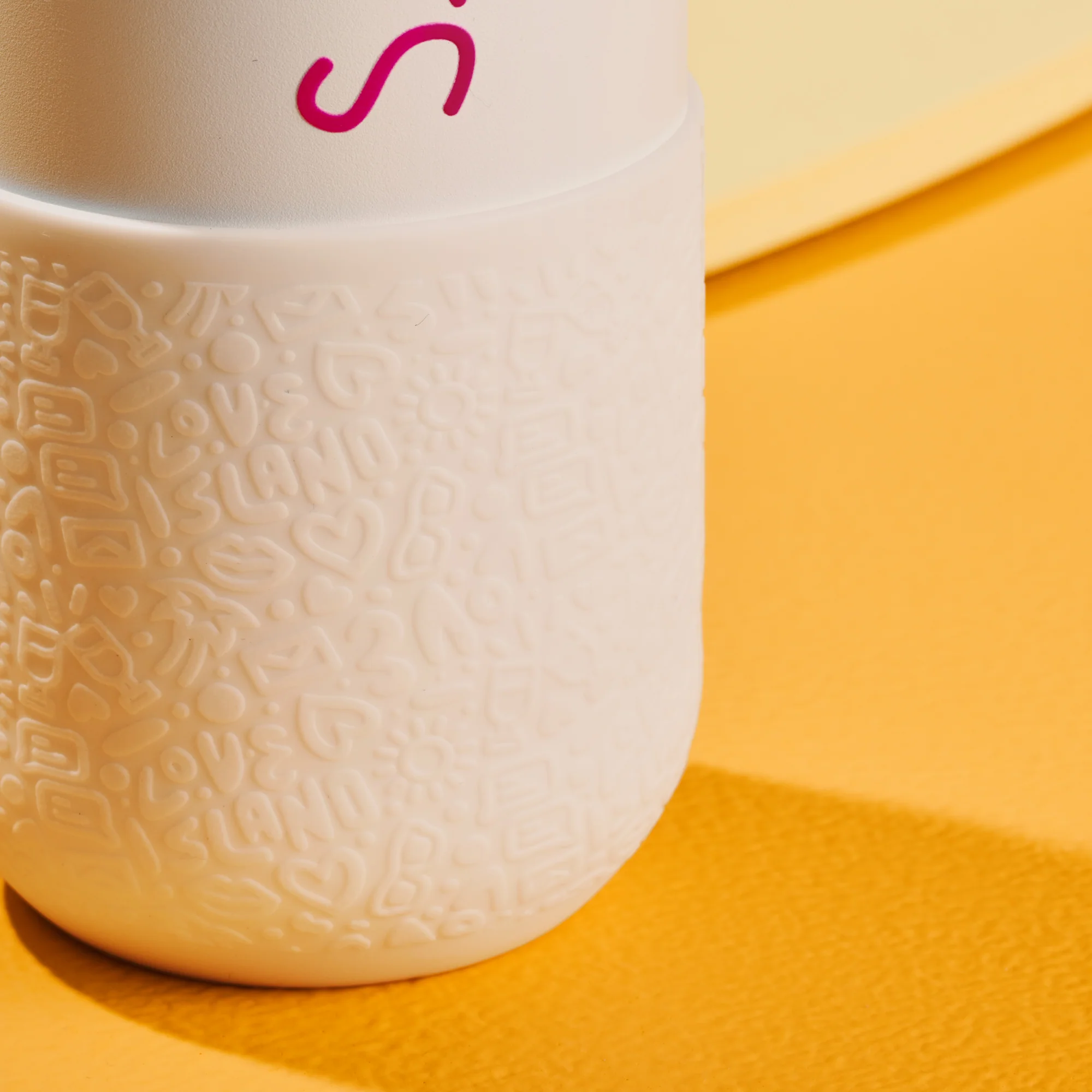 Official Love Island Insulated Water Bottle - Personalised - Image 7