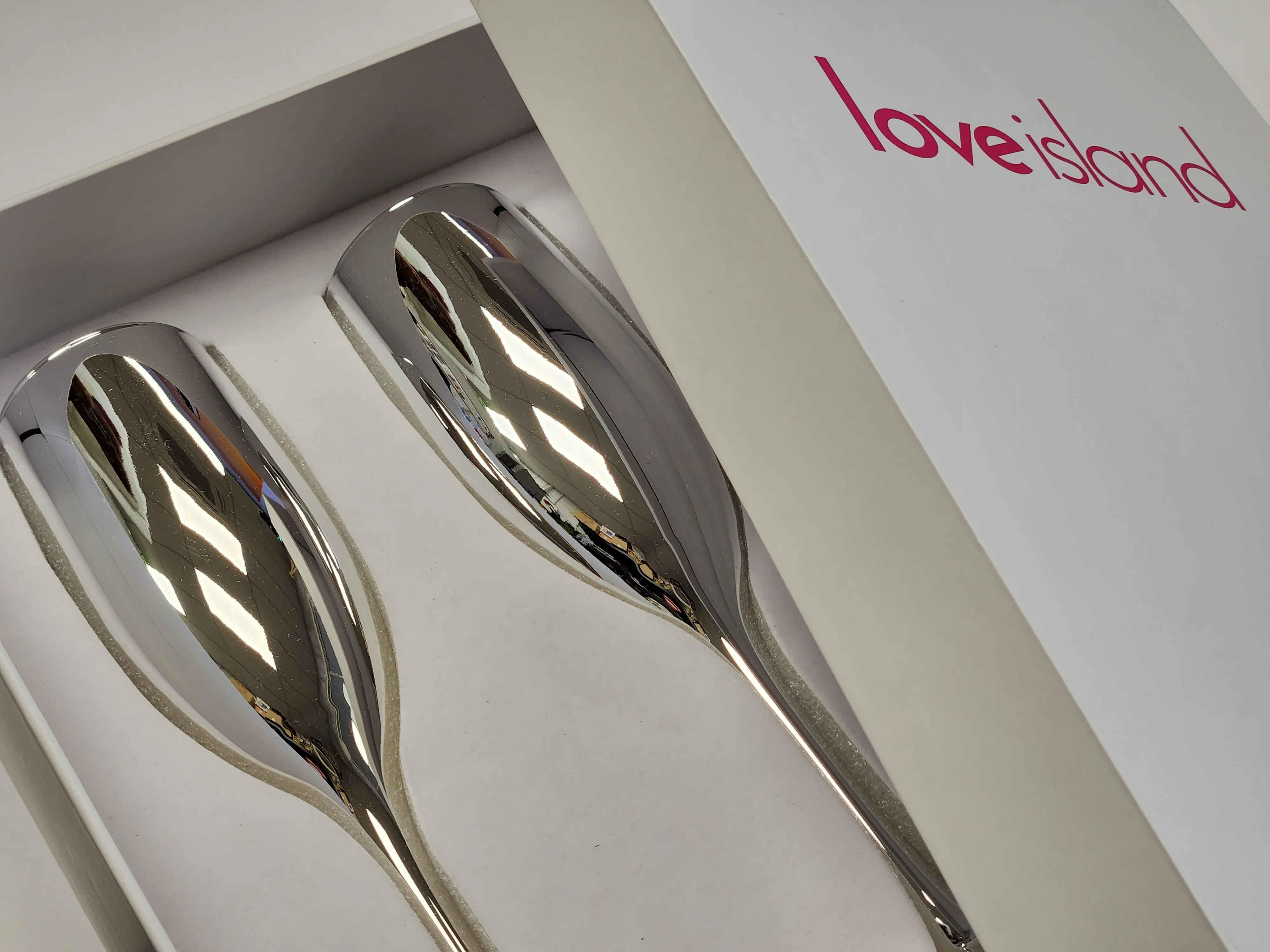 Love Island Official Gold Champagne Flute - Set of 2 - Image 4